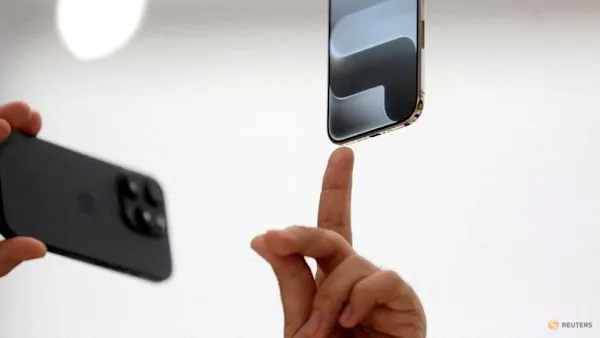Apple Plans Price Increases Due to Rising Memory Chip Costs, Says CEO Tim Cook