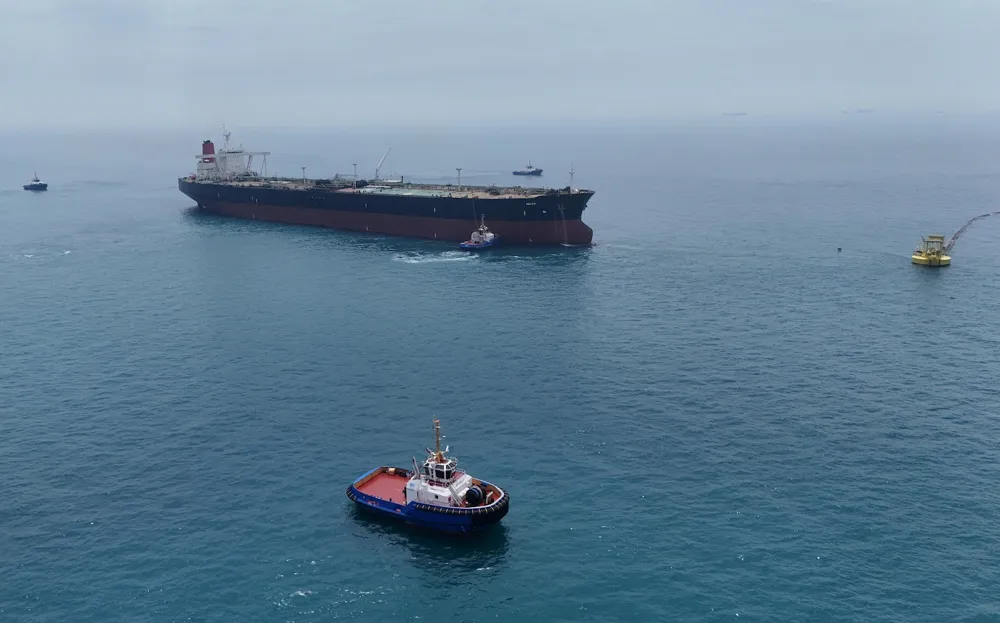 Brent Crude Surpasses $100 as Middle East Conflict Escalates