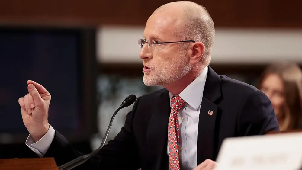 FCC Chair Brendan Carr Warns Broadcasters Over Iran Coverage Amid Trump Criticism