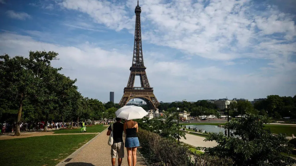 France Enacts Alcohol Ban at Music Festivals amid Severe Heatwave