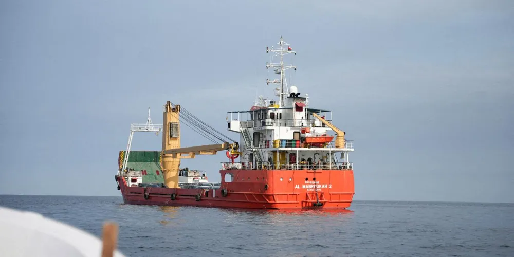 Iran Proposes Reopening Strait of Hormuz in Exchange for Lifting U.S. Blockade