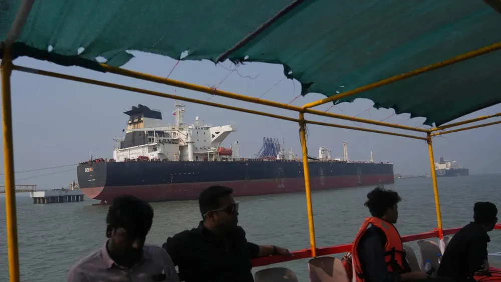 Iranian Attack Leaves Kuwaiti Oil Tanker Damaged and on Fire at Dubai Port