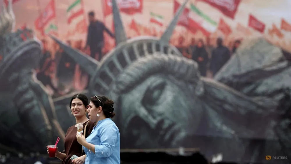 Iranian Leaders Acknowledge Severe Economic Impact of US Sanctions Amid Ongoing Conflict