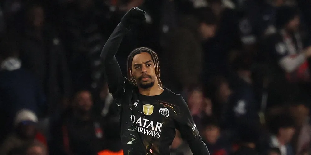 Liverpool secures Bradley Barcola from PSG in record transfer deal