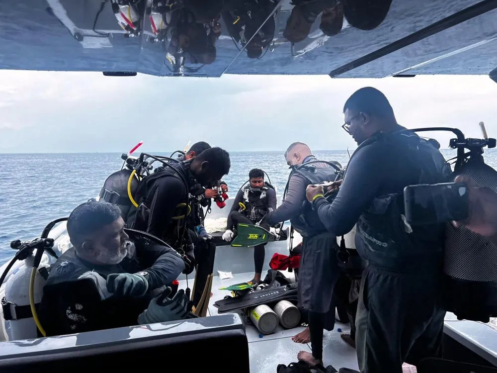 Maldives rescue diver dies during search for Italians lost in diving tragedy