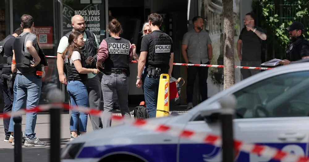 Man arrested after attacking three women with knives in Paris