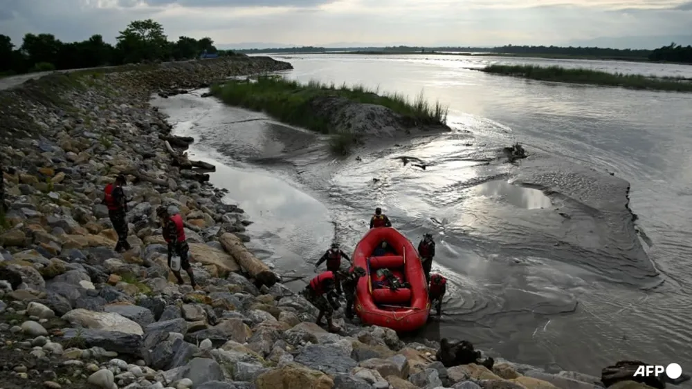 Nepal Struggles with Rescue Operations as Flood Death Toll Surpasses 900