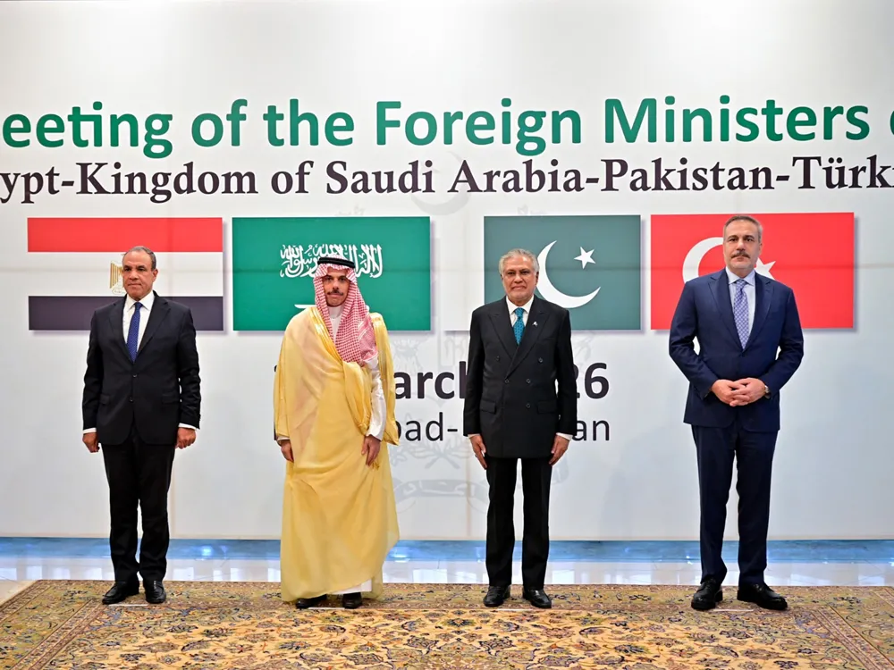 Pakistan Hosts Diplomatic Talks Amid Ongoing US-Israel War on Iran