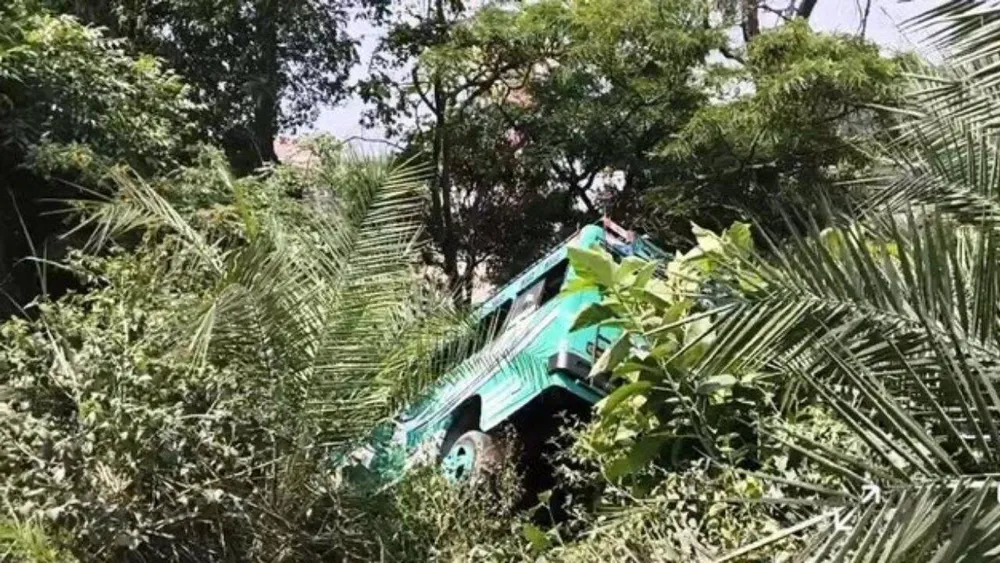 Passenger bus tragedy in Pakistan leaves 40 dead after plunge into ravine