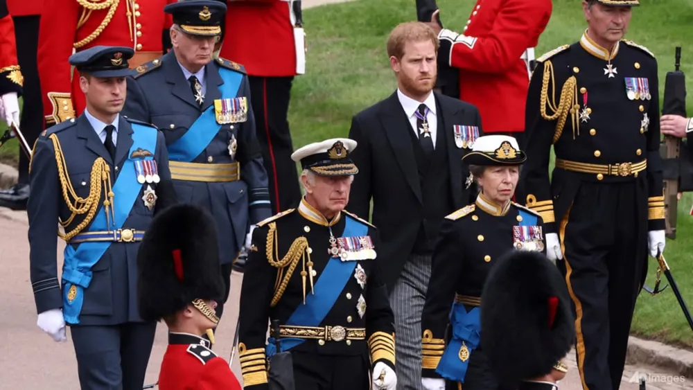 Prince Harry and Meghan Visit King Charles with Children in Rare Family Reunion