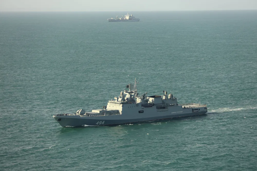 Russian Warship Fires Warning Shots at UK Yacht in English Channel