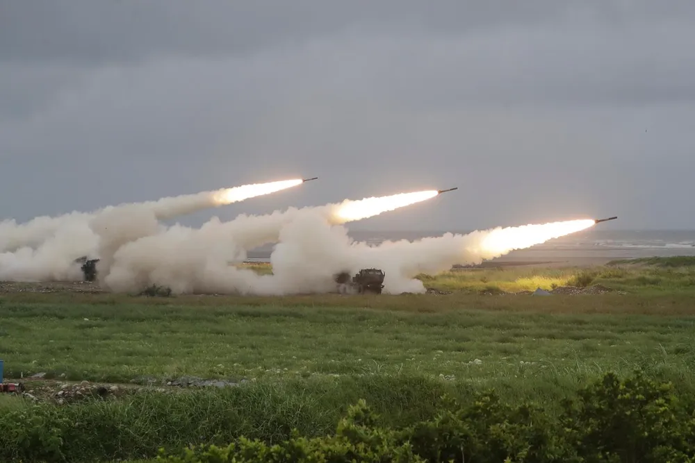 Taiwan Conducts Live-Fire Drill with HIMARS Targeting China
