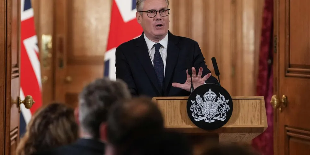 UK Announces Ban on Social Media for Under-16s