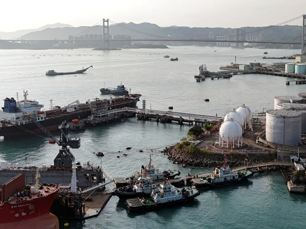 US Imposes Sanctions on Chinese 'Teapot' Refinery and Shipping Companies for Iranian Oil Purchases