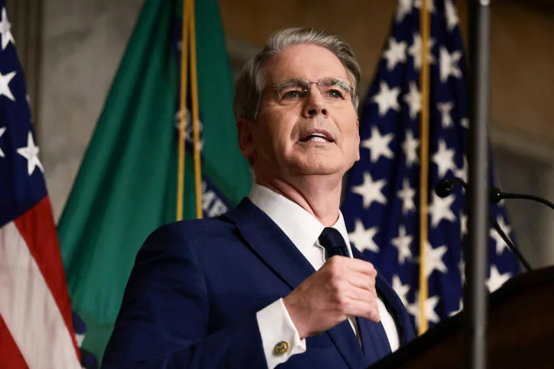 US Targets Iranian Economy with New Sanctions, Expands Pressure on Global Partners