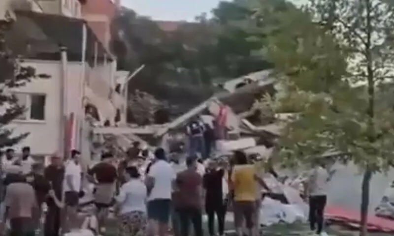 6.1-magnitude earthquake strikes western Turkey, causing multiple collapses and one fatality