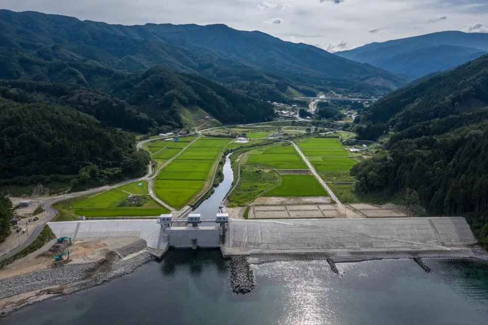 6.9 Magnitude Earthquake Hits Northern Japan, Tsunami Advisory Lifted