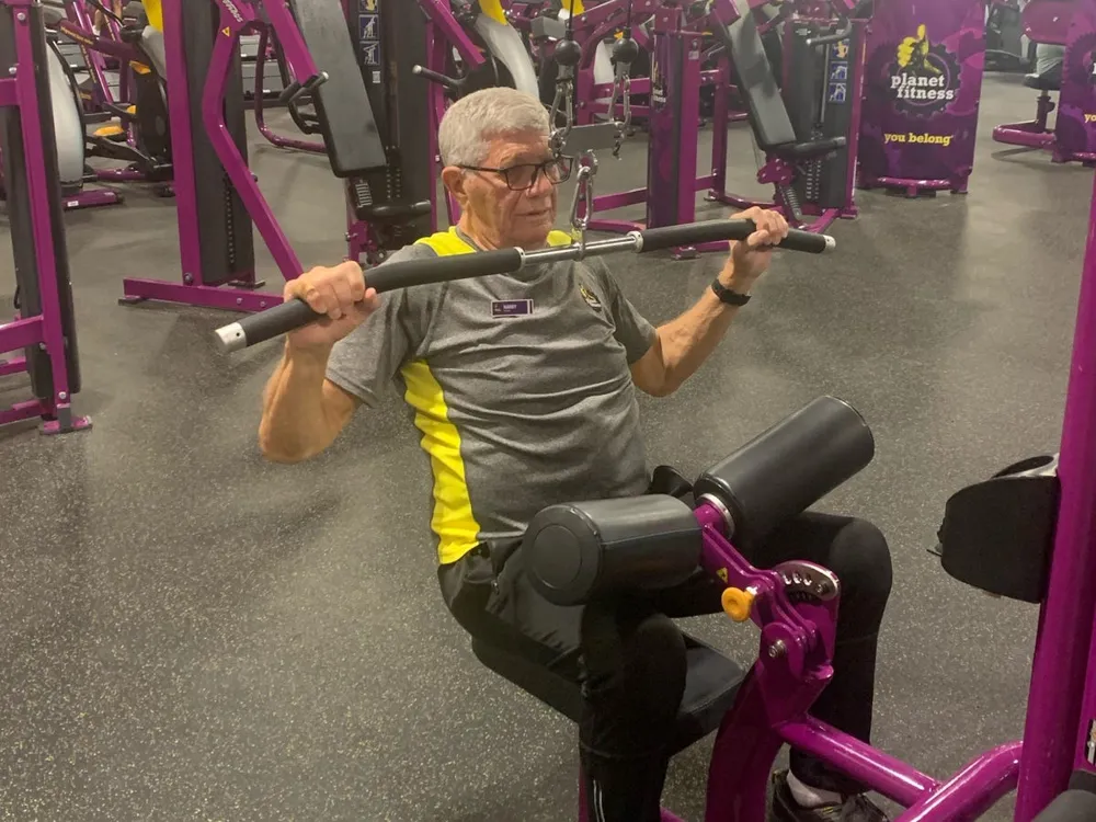 82-year-old personal trainer utilizes weightlifting to alleviate arthritis pain