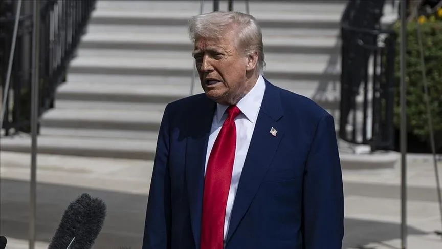 Trump Plans to Reclassify Federal Workers as 'At-Will' Employees