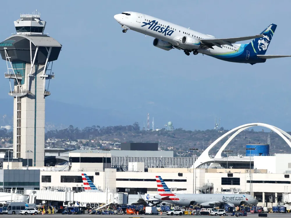 Alaska Airlines Grounds All Flights Nationwide Due to IT Outage