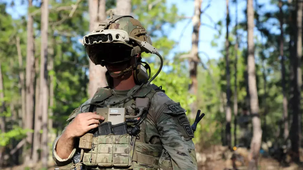 Anduril Secures Control of $22 Billion U.S. Army Headset Project from Microsoft