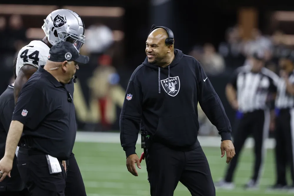 Antonio Pierce remains head coach of Las Vegas Raiders despite challenging season