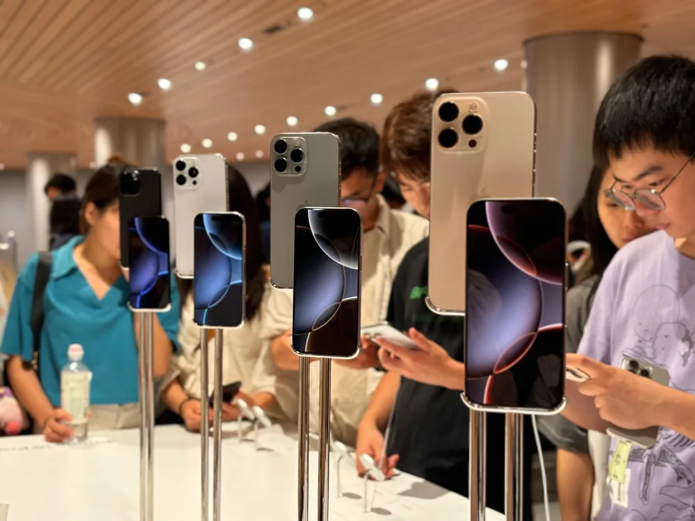 Apple Implements Price Reductions on iPhones in China Amidst Huawei Rivalry