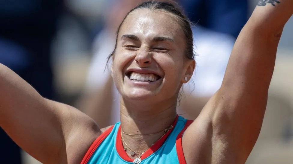 Aryna Sabalenka Triumphs Over Zheng Qinwen to Reach French Open Semi-Finals