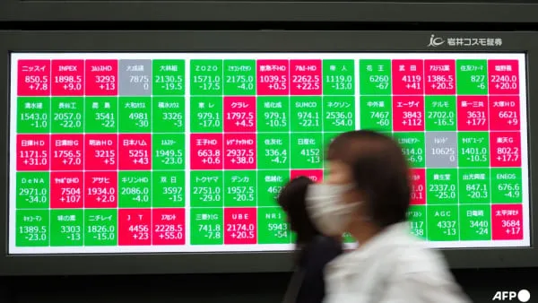 Asian Markets Decline Following US Credit Rating Downgrade