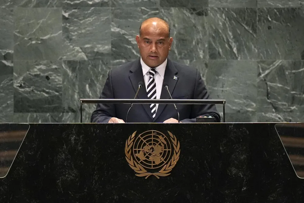 Australia Signs Deal to Deport Immigrants to Nauru