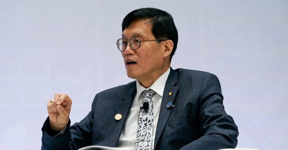 Bank of Korea's Governor Emphasizes Flexible Monetary Easing Amid Economic Uncertainty