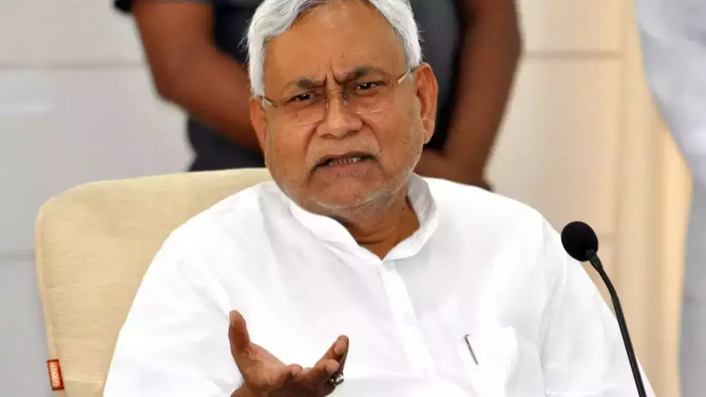 Bihar CM Nitish Kumar Reaffirms Support for NDA, Dismissing Lalu Yadav's Offer