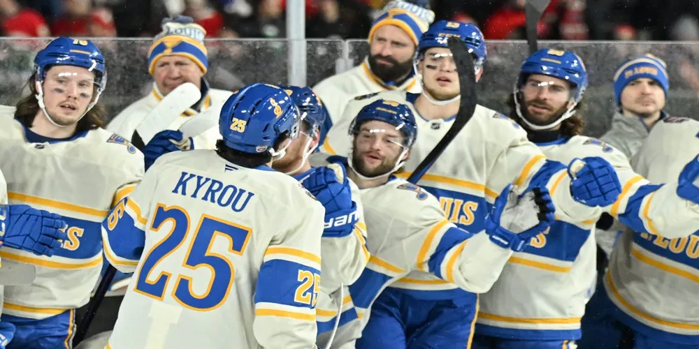 Blackhawks vs. Blues: Key Highlights and Score Updates from the Winter Classic