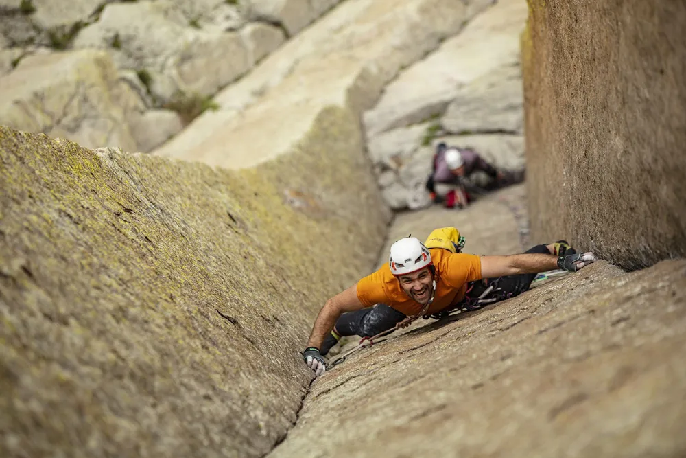 Blind Climber Jesse Dufton's Remarkable Ascent of El Matador