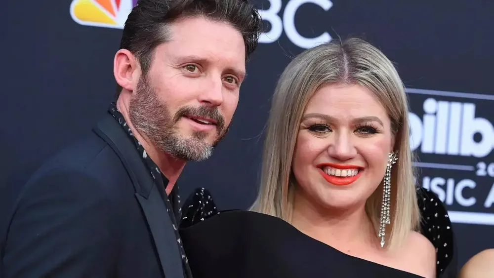 Brandon Blackstock, Kelly Clarkson's Ex-Husband, Dies at 48 After Cancer Battle
