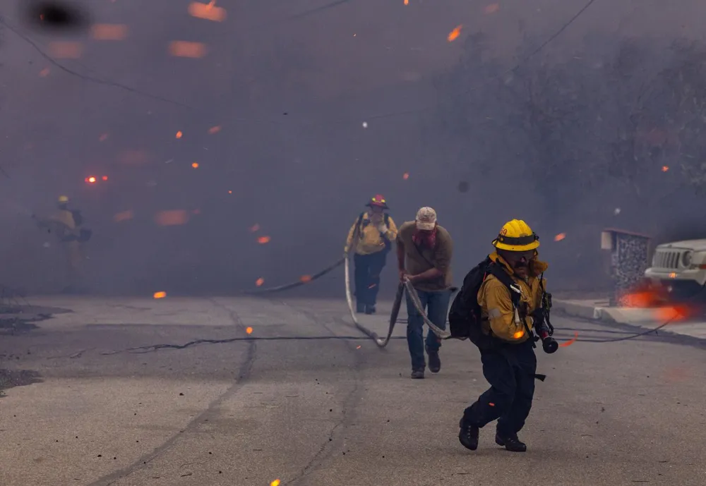 Brush Fire Erupts in Brentwood Amid Palisades Wildfire Threat