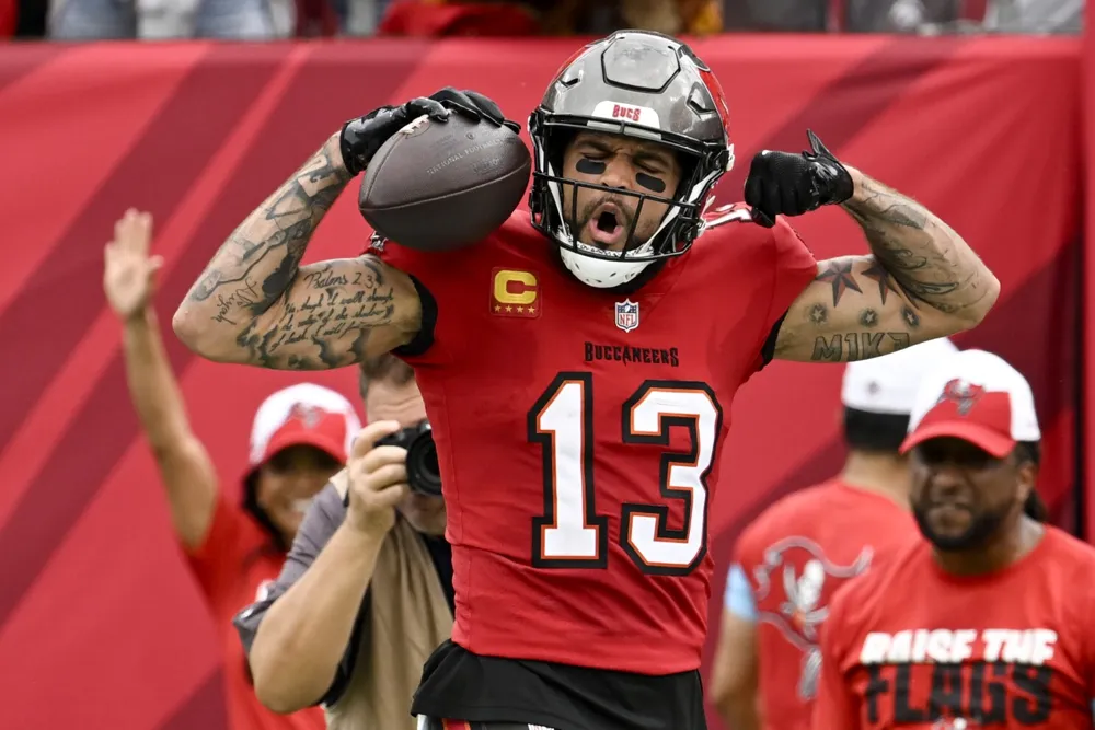 Buccaneers Target Fourth NFC South Title, Motivated to Support Mike Evans' Historic Achievement