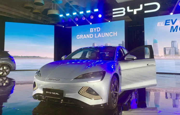 BYD Reports Significant Quarterly Profit Decline Amid Domestic Competition