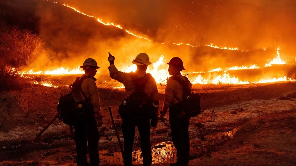 California faces strong Santa Ana winds and ongoing fire threats as warnings are set to expire