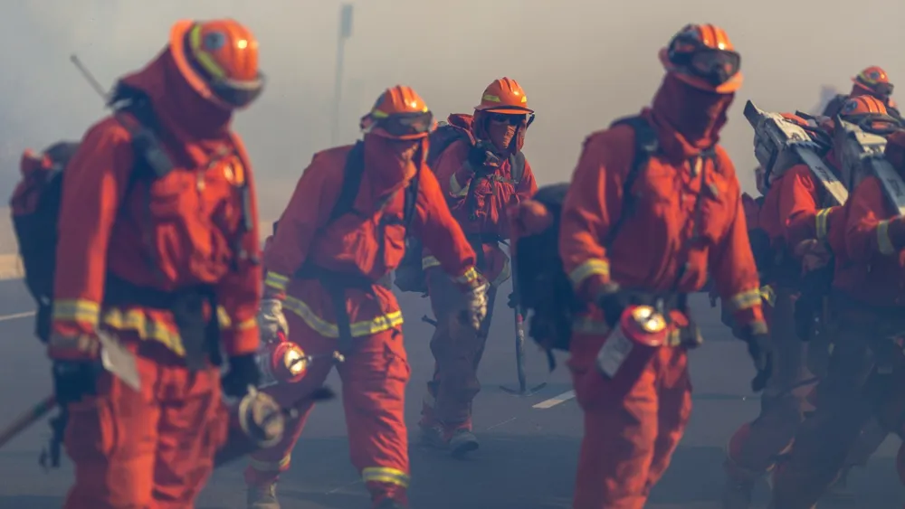 California Inmates Join Fight Against Wildfires with CAL FIRE