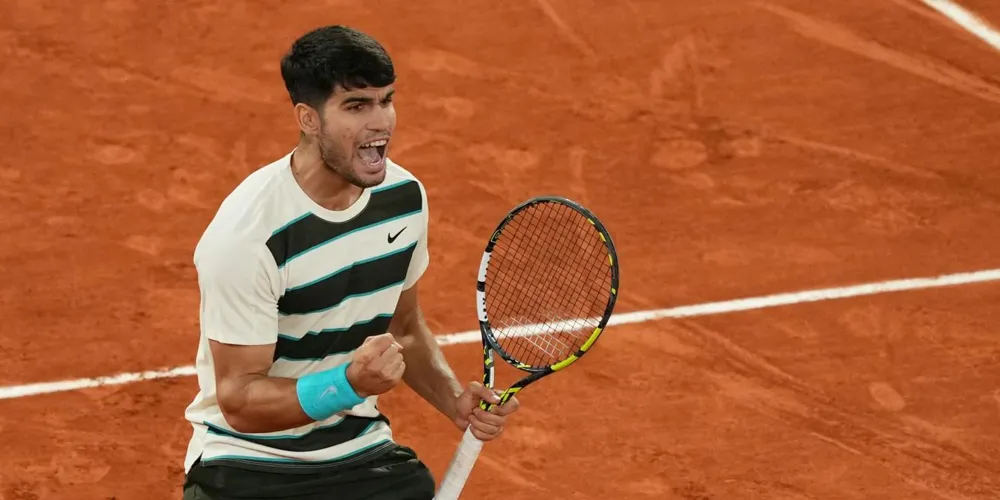 Carlos Alcaraz Advances to French Open Final as Lorenzo Musetti Retires Injured