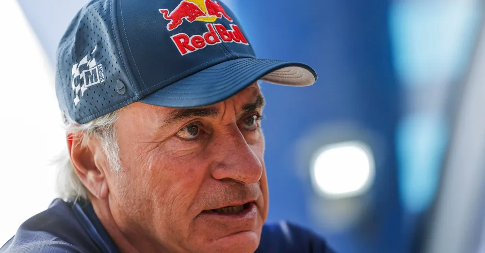 Carlos Sainz Aims for Historic Fifth Dakar Win with Different Manufacturer