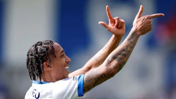 Chelsea Secures Signing of Brazilian Forward Joao Pedro from Brighton