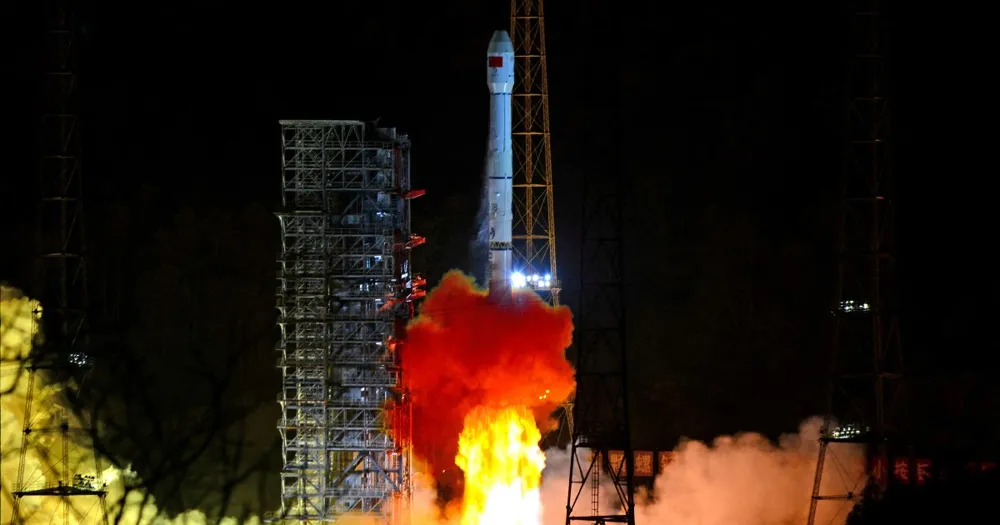 China Successfully Launches Tianwen-2 Mission to Retrieve Asteroid Samples