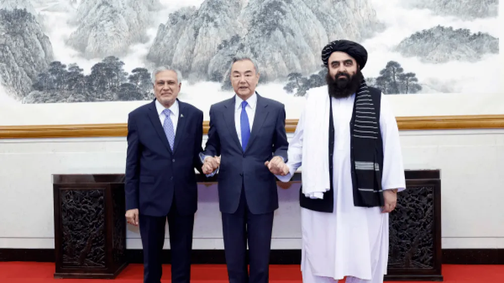 China Mediates Pakistan-Afghanistan Talks to Restore Diplomatic Relations