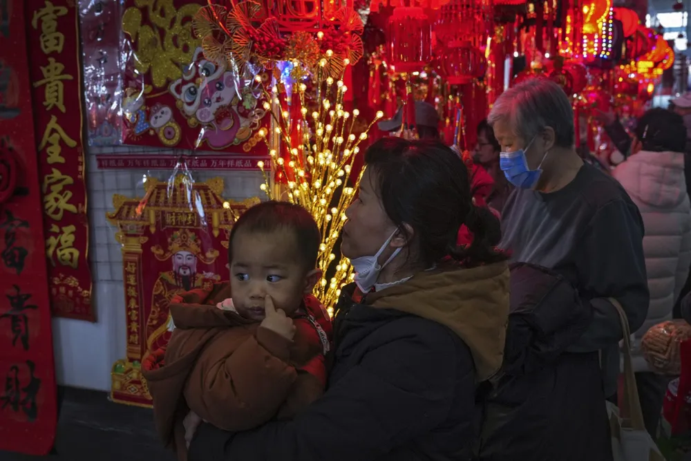 China's Population Decline Continues, Highlighting Growing Economic Challenges