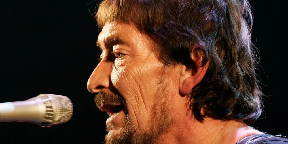 Chris Rea, Driving Home for Christmas Singer, Dies at 74