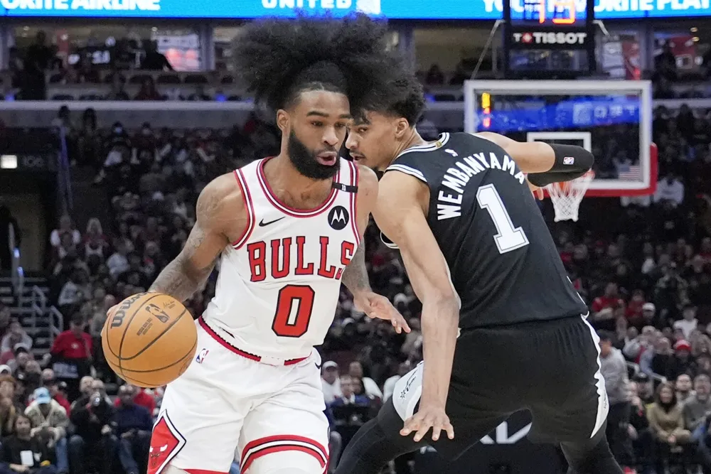 Coby White leads Bulls' comeback to defeat Spurs 114-110