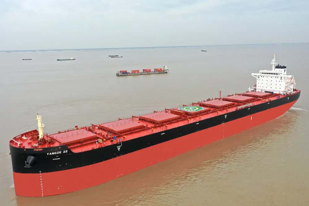 Collision of Singaporean and Japanese Bulk Carriers in Yangtze River