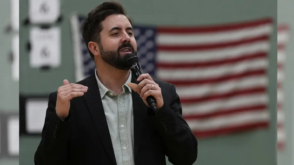 Cory Bowman, Half-Brother of Vice President JD Vance, Advances to Cincinnati Mayoral Race Against Incumbent Aftab Pureval